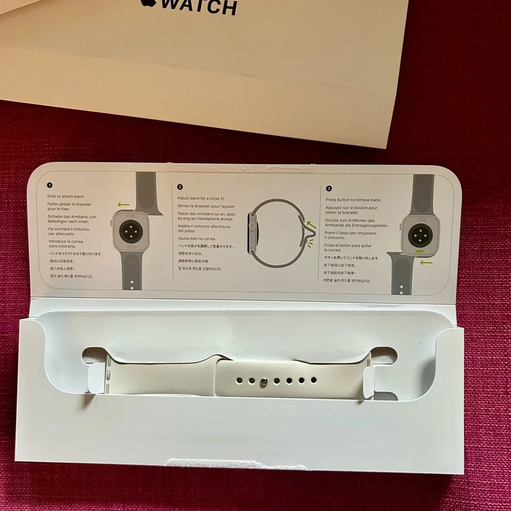 Apple Watch Sports Band - Starlight (Beige)
